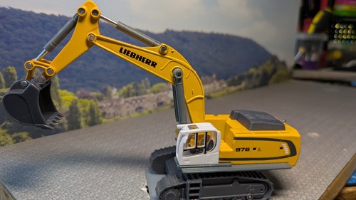Bagger mit servosteuerung - mit,